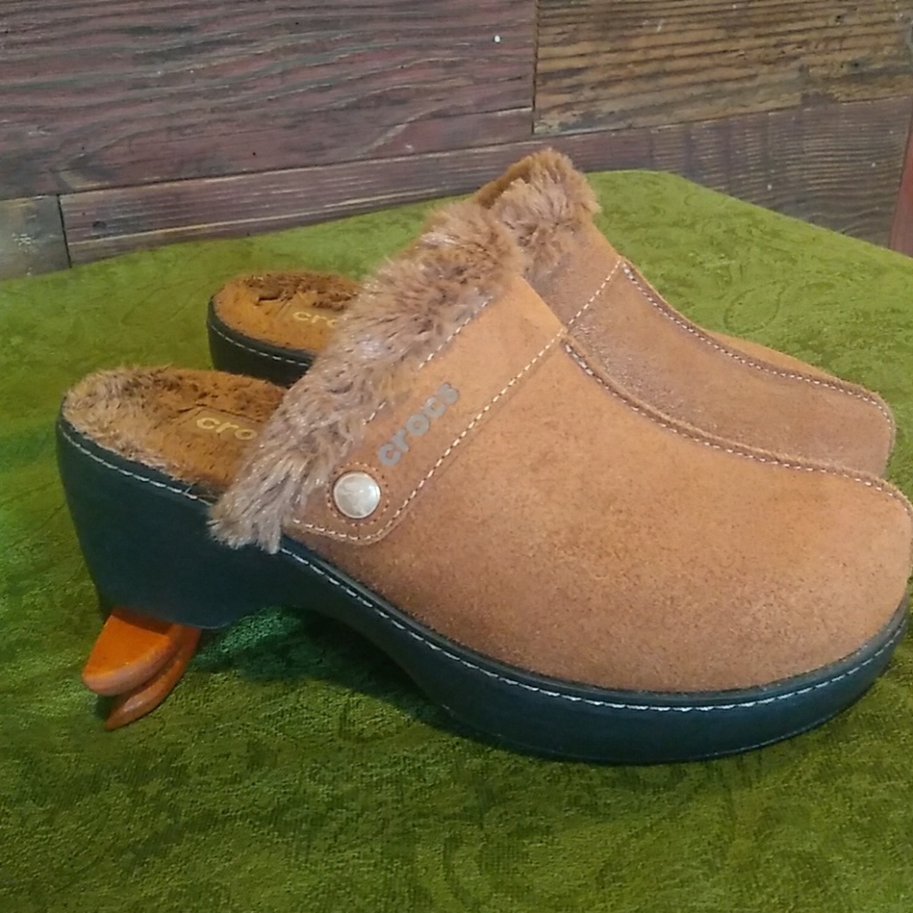 CROC CLOGS